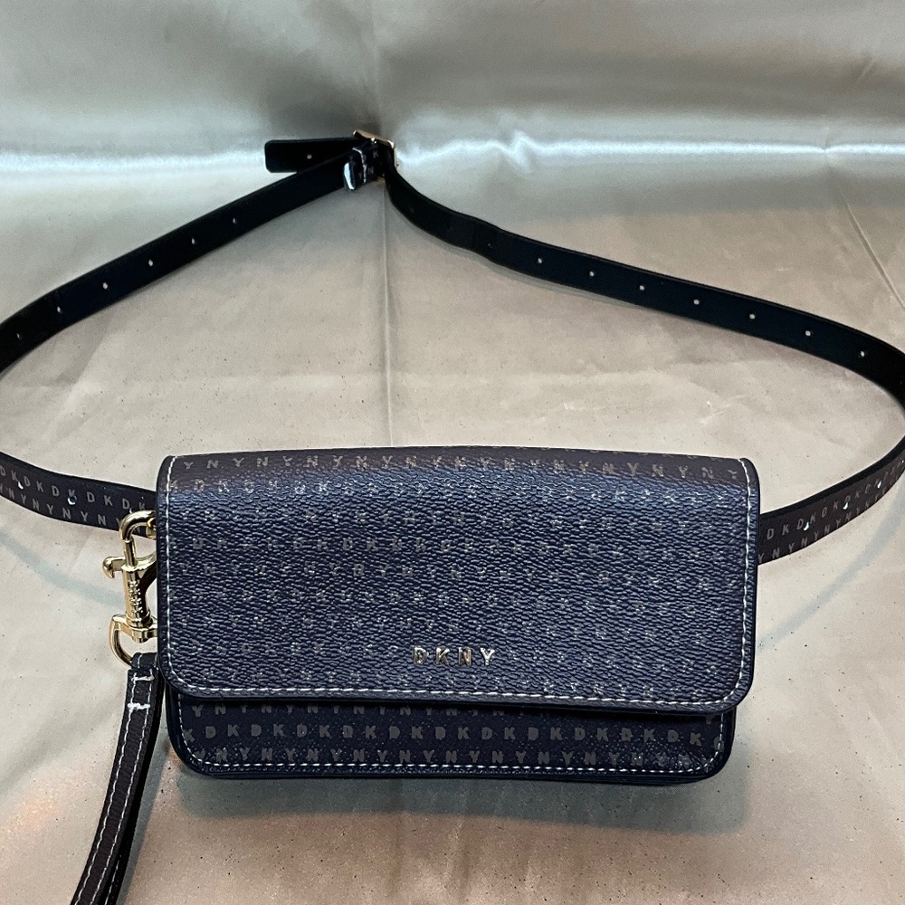 DKNY belt/wristlet/crossbody small purse. 4-H7B